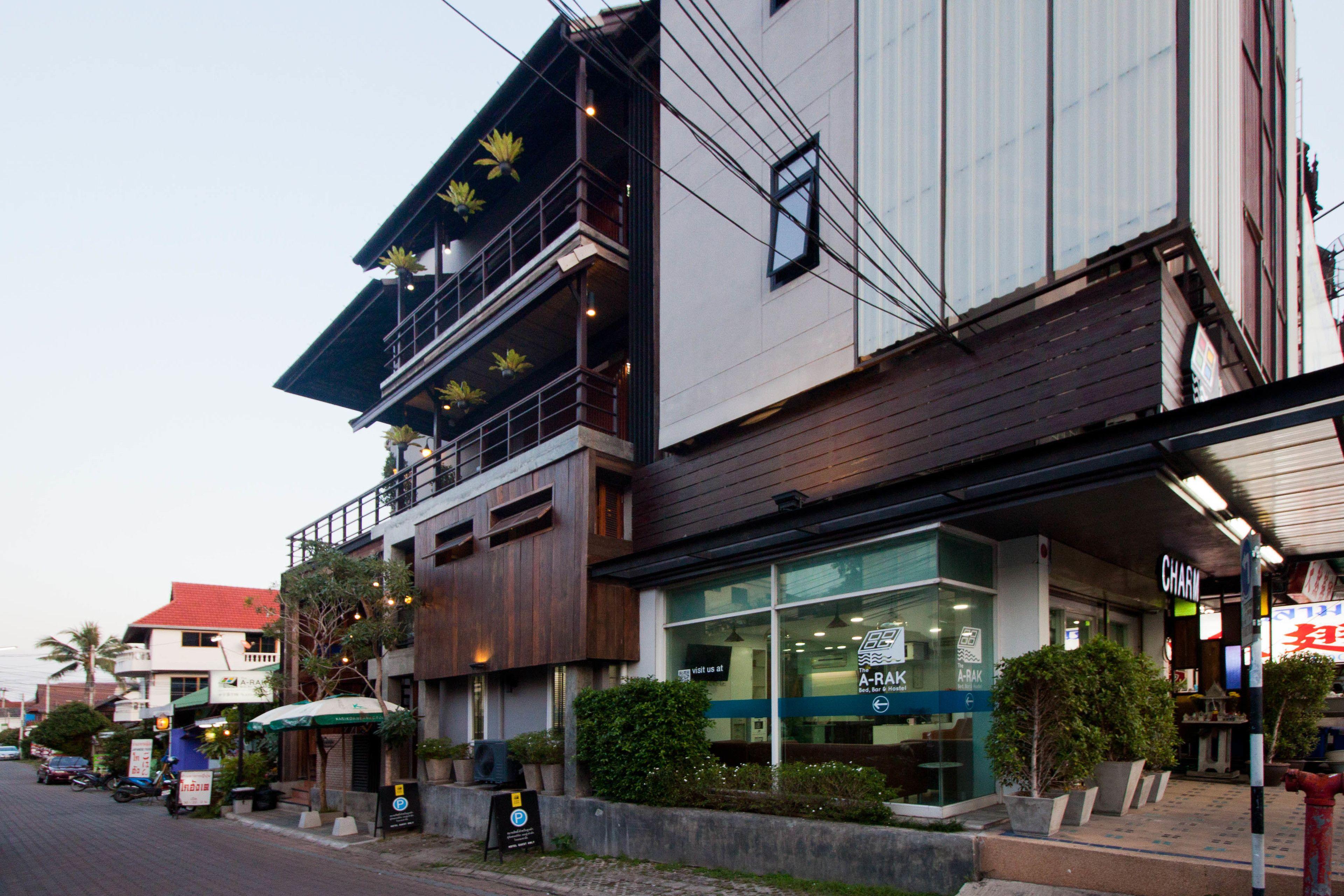 The Arak Bed Bar And Hostel — Photos 2