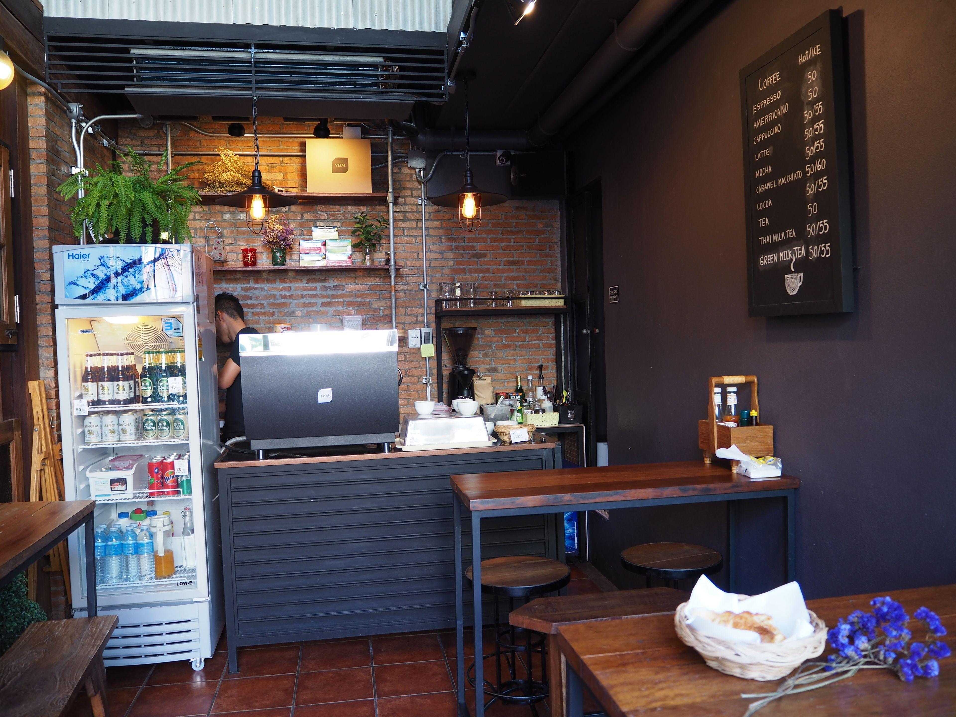The Arak Bed Bar And Hostel — Photos 3